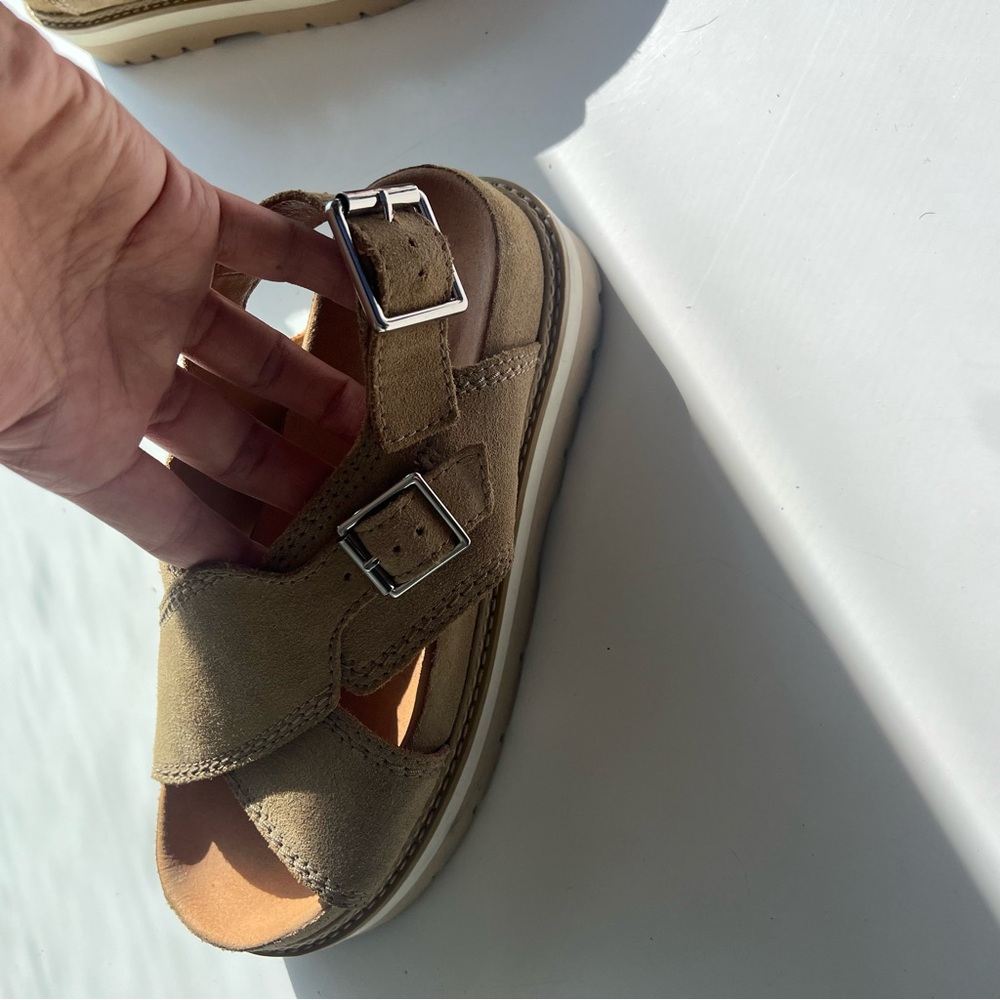 Clarks Orianna Roam Dark Sand Sable Fonce Tan Sandals Size 8.5 - Picture 15 of 16
